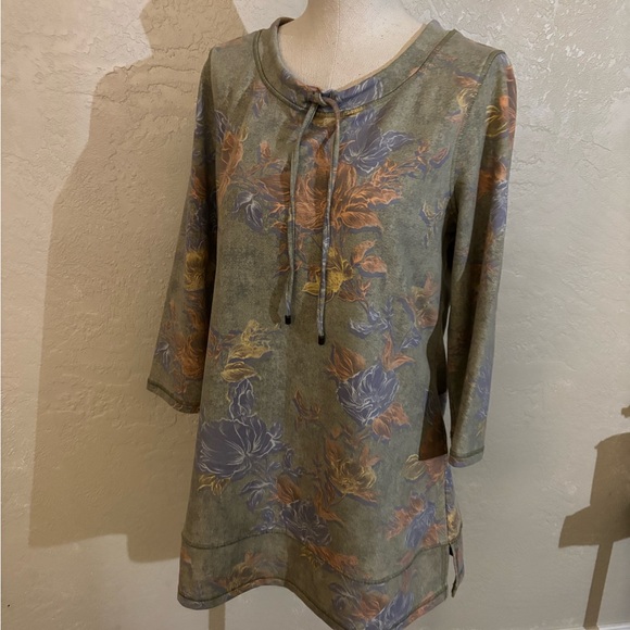 Chico's Tops - Chico’s Zenergy Floral Tie-Neck Tunic Floral Print Sz 1 / Med
